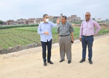 محافظ الغربية يتفقد طريق ميت حبيش الجديد