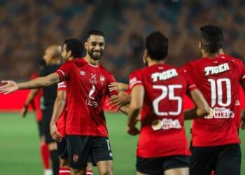 رد فعل مفاجئ من نجم الأهلي في المغرب عقب عودته للمنتخب