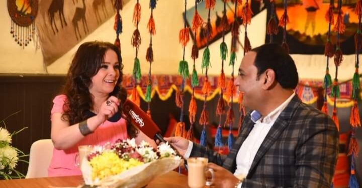 هوليوود الشرق يحتفل بعيد ميلاد الفنانة حنان شوقي