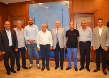 محافظ بورسعيد يلتقى مجلس المصرى والمدير الفنى ويطالب الجميع باستعادة النتائج الجيدة