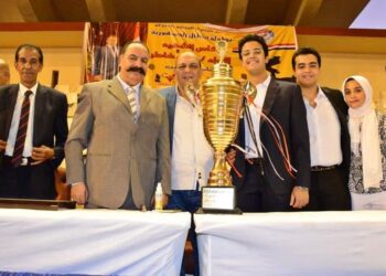 تكريم اسرة الشهيد اللواء