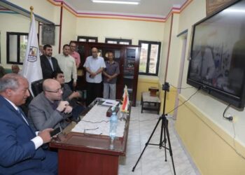 محافظ بني سويف يواصل