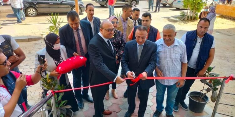 محافظ الإسكندرية يفتتح مركز خدمات تموين باب شرق”بالصور”