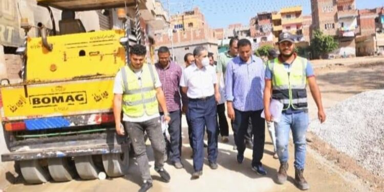 محافظ الغربية يتفقد أعمال إنشاء أول كورنيش في حياة كريمة بالريف المصري