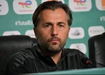 طلبات كيروش التعجيزية تدفع الأتحاد المصري للتعاقد مع باتريس بوميل