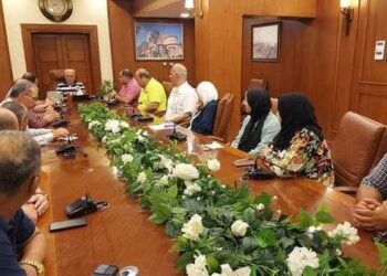 محافظ بورسعيد يتابع سير