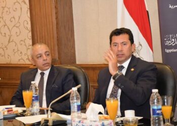 وزير الرياضة يشهد الاجتماع