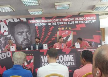 بالصور  .. مؤتمرا صحفيا بالنادي الأهلي للإعلان عن تعيين سواريز مديراً فنياً للفريق لمدة موسمين وجهازه المعاون