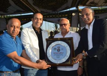 محافظ بورسعيد يشهد نهائي