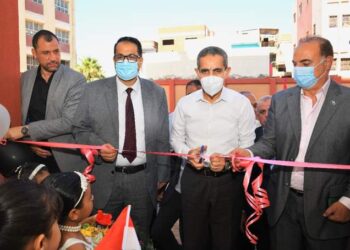 محافظ الغربية يفتتح 3 ملاعب ومدرستين بقطور وطنطا بتكلفة 17مليون جنيه