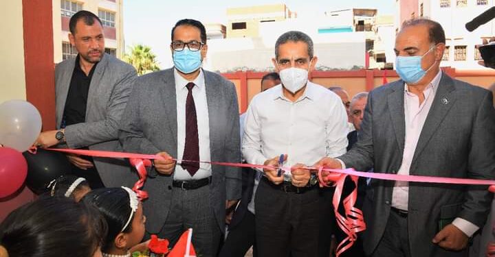 محافظ الغربية يفتتح 3 ملاعب ومدرستين بقطور وطنطا بتكلفة 17مليون جنيه