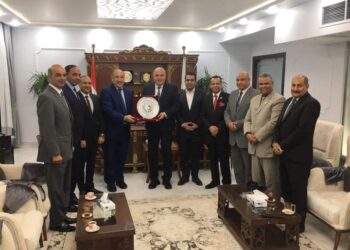 نقيب الرياضيين بضيافة محافظ قنا 