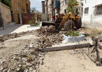 محافظ بورسعيد يستجيب لمطالب المواطنين بشأن عمل ممرات انترلوك و مسطحات خضراء