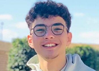 البحث عن عالم آخر