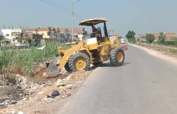 الحفاظ على نظافة الطرق والمعديات النهرية وتوافر وسائل الأمان بالبحيرة