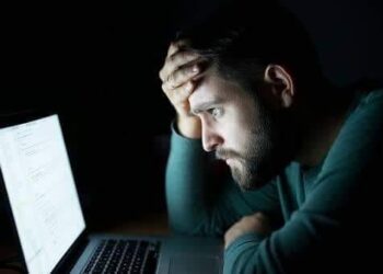 ايه اللي شاغلك عني