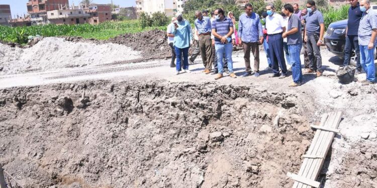 رحمي يتابع مشروعات المبادرة الرئاسية في 5 قرى بزفتى