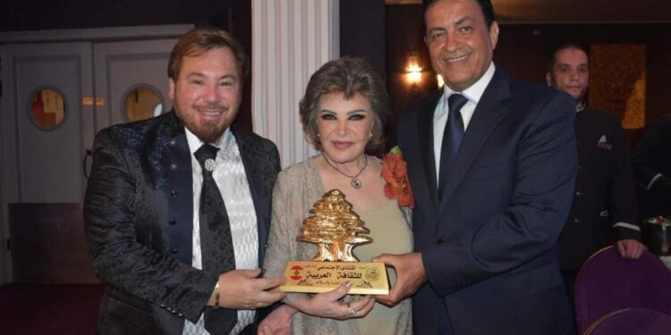 تكريم النجمة المصرية صفية العمري في بيروت بحضور الدكتور هراتش
