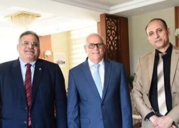 محافظ بورسعيد يستقبل لجنة مركز معلومات التنمية المحلية.