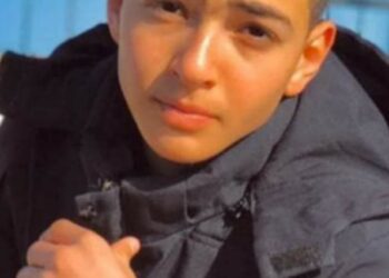 بين قرارين الإستسلام للحزن أو استكمال حياتنا