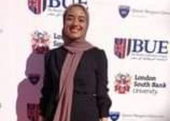 العرافة وأنا 