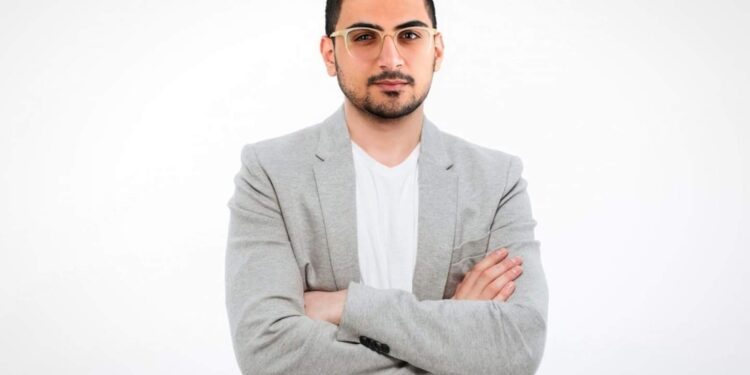 عبدالجبار عابدين يؤكد أهمية التسويق الإلكتروني   