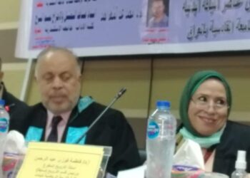 المجتمعات الافتراضية تتوغل لتلتهم المجتمعات الواقعية وحوار تثقيفى عبر المنصات الإلكترونية