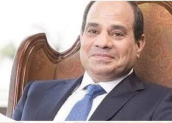 أنا ضابط شبلٌ وذاك الليثُ فخري وقدوتي