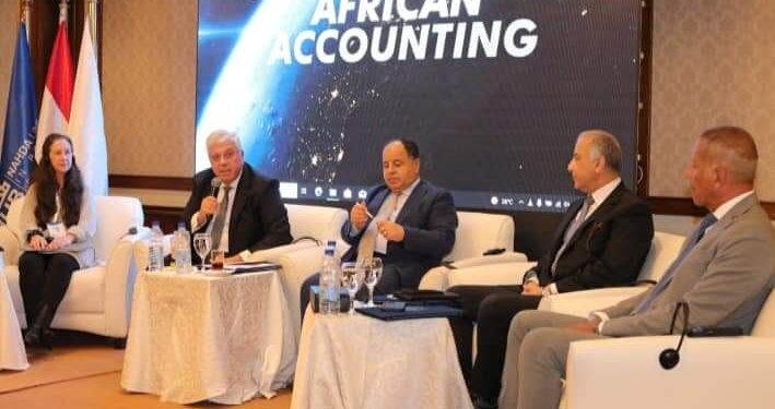 عاشور ومعيط يشهدان افتتاح فعاليات المؤتمر الحادي عشر للمنظمة الإفريقية للمُحاسبة والتمويل