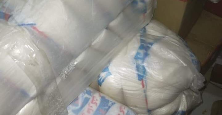 تموين وسط اسكندرية تضبط سكر تموين قبل بيعه فى السوق السوداء