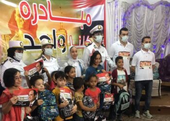 امن دمياط توزيع ٥٠٠ شنطة مدرسية بالمجان ضمن مبادرة كلنا واحد في فارسكور