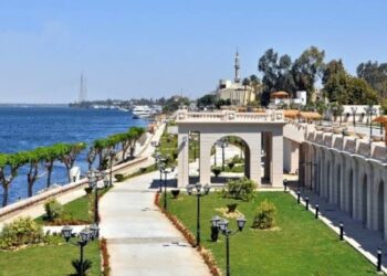 غلق المحلات والمقاهي وبدء التوقيت الشتوي بالاقصر من مساء، اليوم