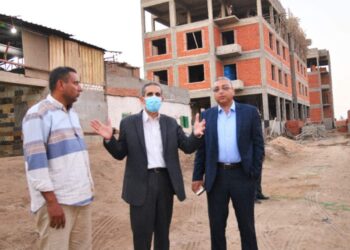 جولة مسائية لمحافظ الغربية بقرى حياة كريمة 