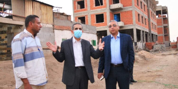 جولة مسائية لمحافظ الغربية بقرى حياة كريمة 