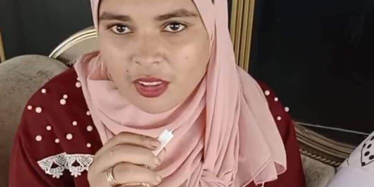 عروسة دمياط تظهر الوجه الطيب للفيس بوك