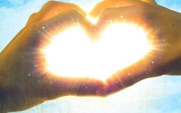 أنا ليس يجذبني المظاهرُ والحُلا