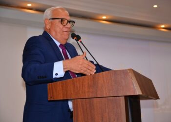 محافظ بورسعيد يستقبل رئيس