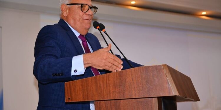 محافظ بورسعيد يستقبل رئيس