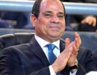 السيسي يقدم