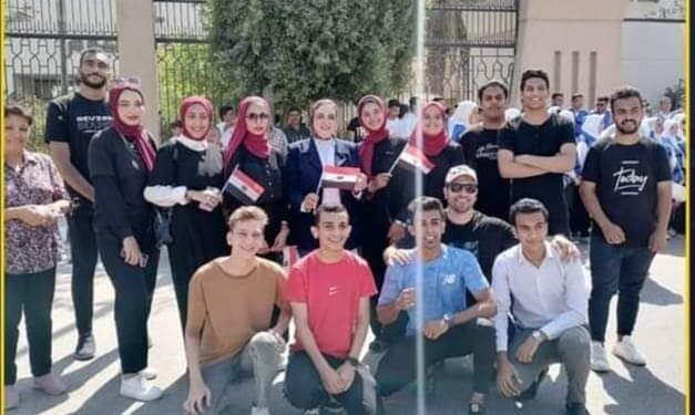 احتفالاً بذكرى السادس من