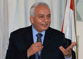 حجازي يضرب مثالا واقعيا على أهمية العمل بروح الفريق.