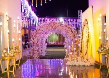 تحويل الأراضي الزراعية لـقاعات أفراح بمدخل كوبري فارسكور العلوي