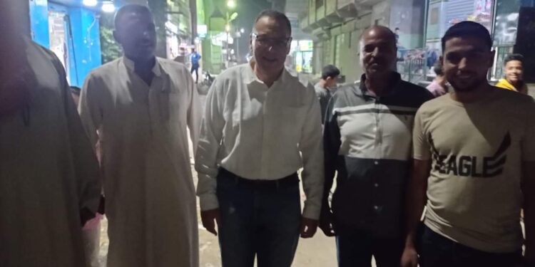 محافظ الشرقية يفاجئ قرية الغنيمية بمركز أبو كبير ويتفقد أعمال إنشاء مشروع الصرف الصحي بالقرية