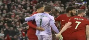 صلاح وأليسون بيكر مشهد تعودنا عليه في المواسم القريبة