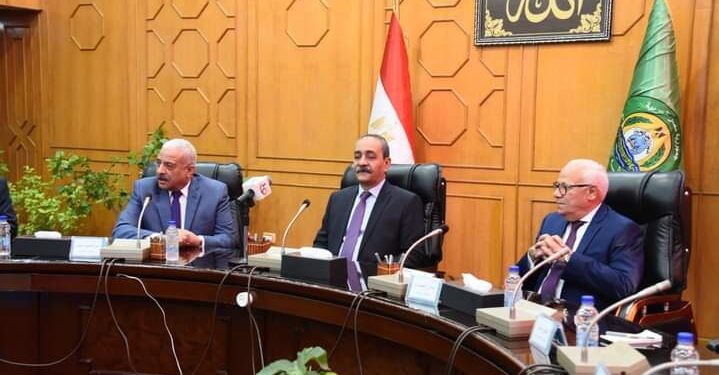 محافظ بورسعيد يشارك