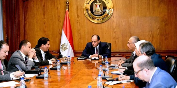 ” أحمد سمير ” نسعى للتواصل الدائم والمستمر مع المجالس النيابية لإيجاد حلول ناجزة