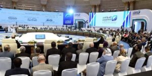 رئيس الوزراء يشارك فى