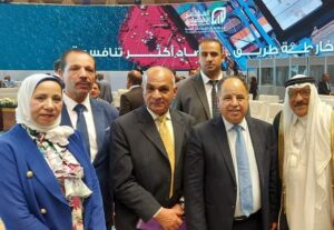 رئيس الوزراء يشارك فى