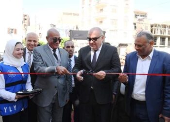 بمشاركة 22 مصنع وشركة خاصة .. محافظ قنا يفتتح ملتقى توظيفى لتوفير فرص عمل للشباب