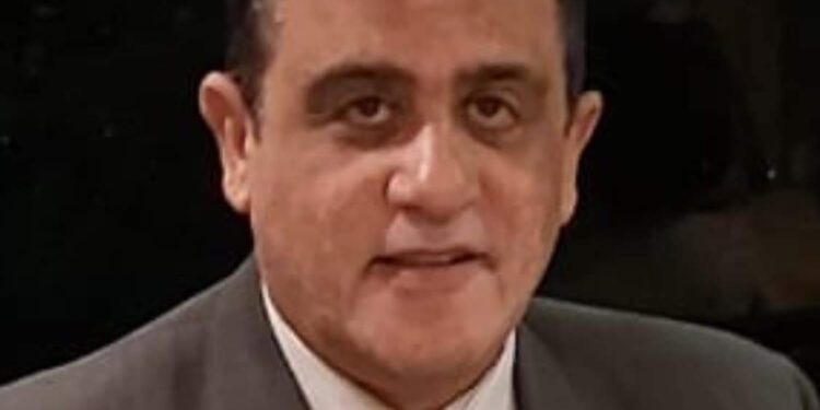 أوهام أمم وادمان الماضي